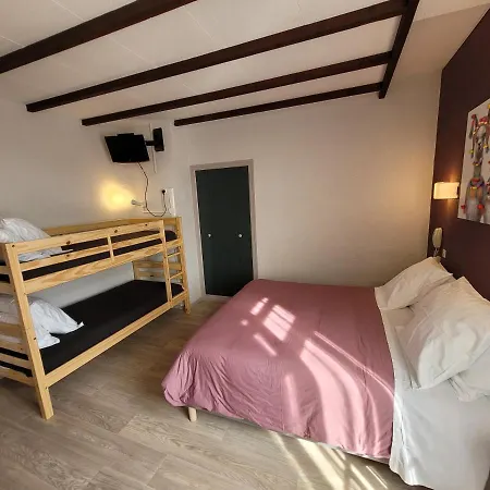 Aragon Hotel 2*
