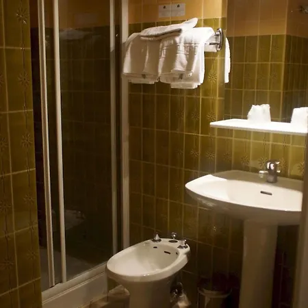 Aragon - Centre Gare Otel 2*